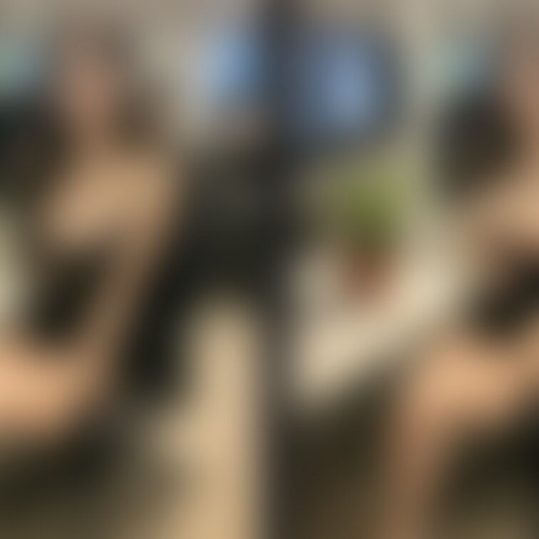 着衣と脱衣を並べた画像です。画像№392 