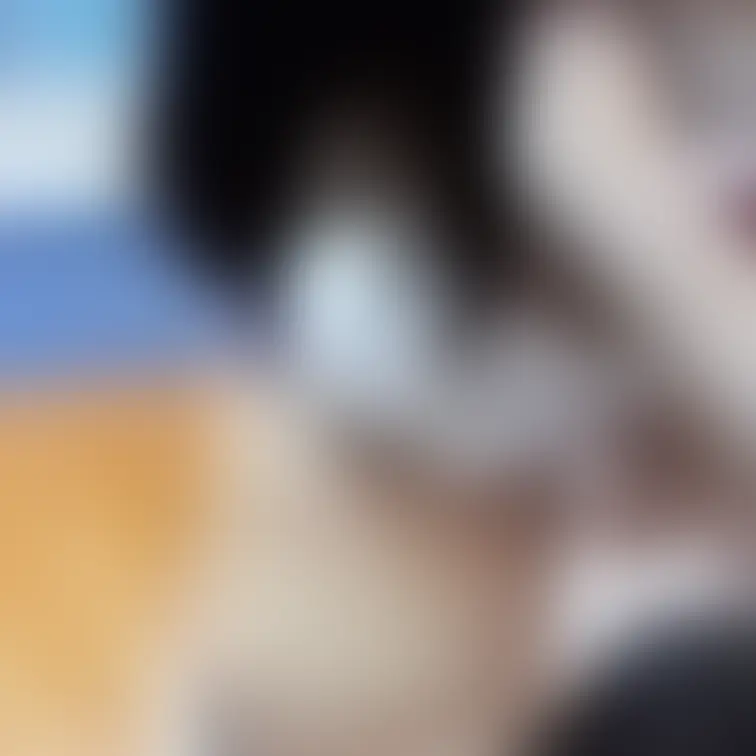 着替え中の女性