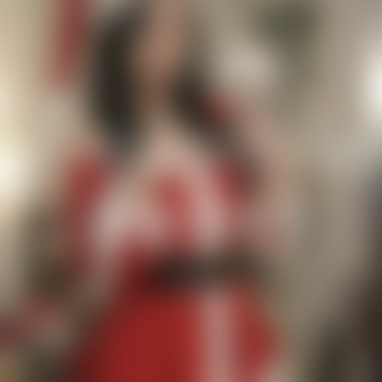 妻、義○○○、知人Tの奥さんのサンタコス

①枚目→義○○○
②枚目→妻
③枚目→知人TVの奥さん（Tの希望でぼ