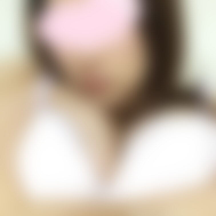 自撮りをしてる所を撮影🎶の妻の自撮り写真です😍
可愛く撮れてるし指示もなく乳首を出してるのがたまらない！しかも少しだけ