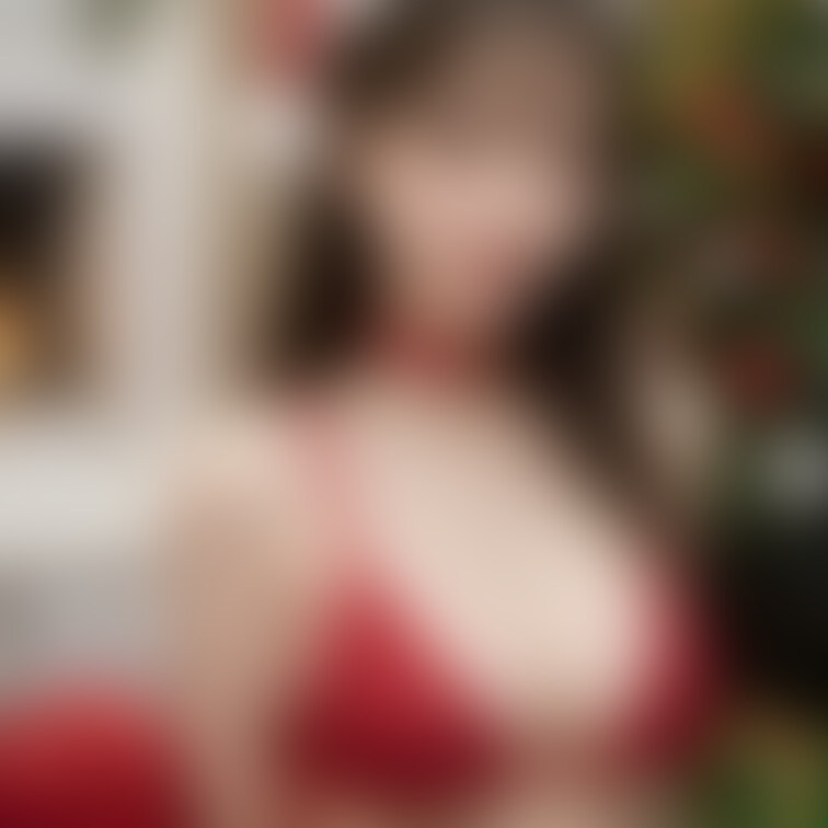 [December 25, 2024 part5]
クリスマススペシャル🤗💕
前半は着衣版！🥰💕
今日はお部屋の中