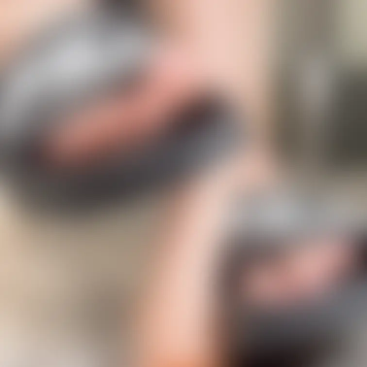 【前編】サンダルを履いてディルドを足コキ👣シコシコと足裏や足指でも足コキ👣ローションで足をヌルヌルにして本格的に足コキし
