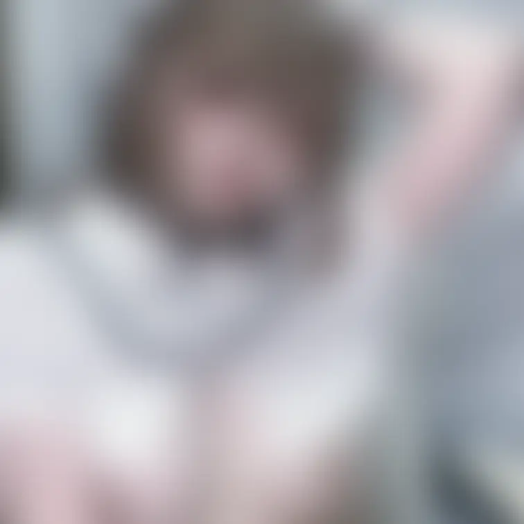 おっぱい丸見えナース♡