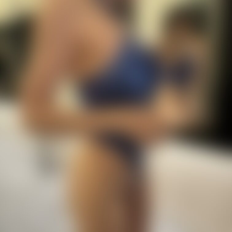 あいりさんの美しき後ろ姿とパイズリ