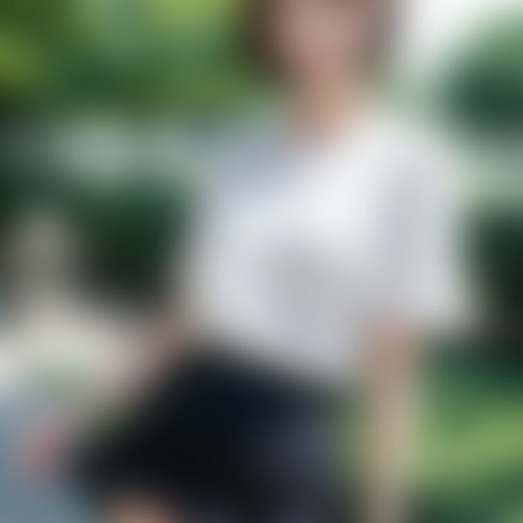 🟧ノーパン スカート 巨乳美女🟧
ご覧いただきありがとうございます❤️
当アカウントは○○○でえっちな美女を生成