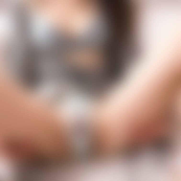 はみ出しちゃってるの好きな紳士さま💗
くりくりしちゃってるとこ…🥺💦
見たいですか？