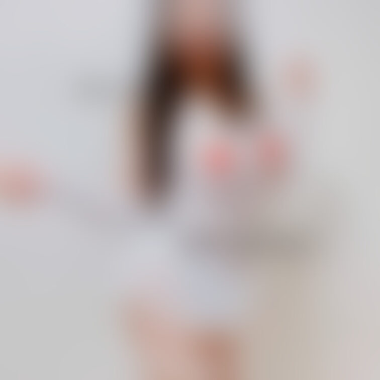 大谷選手結婚おめでとう🎉
確か…相手は私だったよね！？
ウェディングドレスに着替えたよ🫢

あ…違ったかな？😅