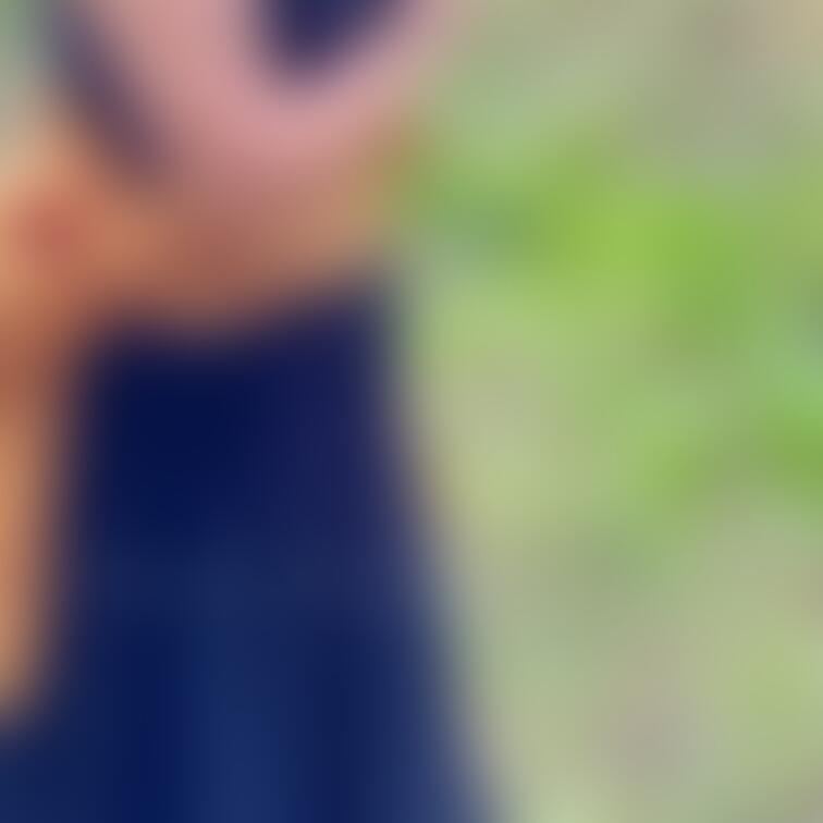 ツイート写真。
田舎の広場お出かけしたんだけど、広場や道を背にすれば良かったと反省です😔