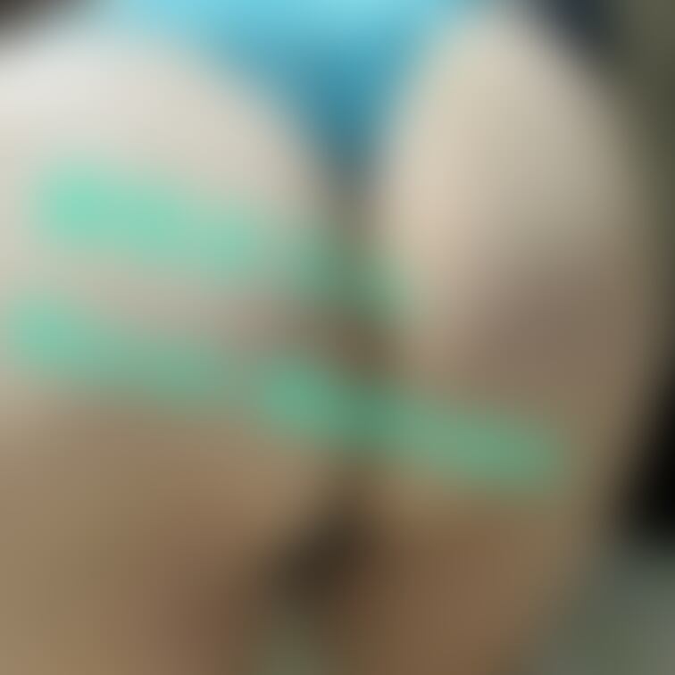 巨乳見て、今日も頑張ろう!!
Get energy from my big boobs!!