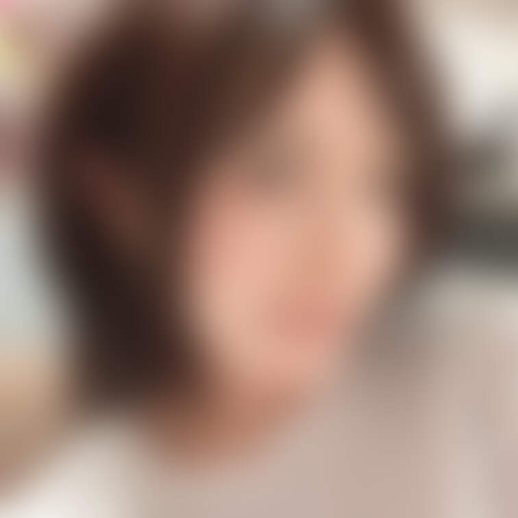 最近は夜中にヴィックで遊んだりしてます笑

ショートには憧れるけど
切る勇気はないです〜（ ;  ; ）💔