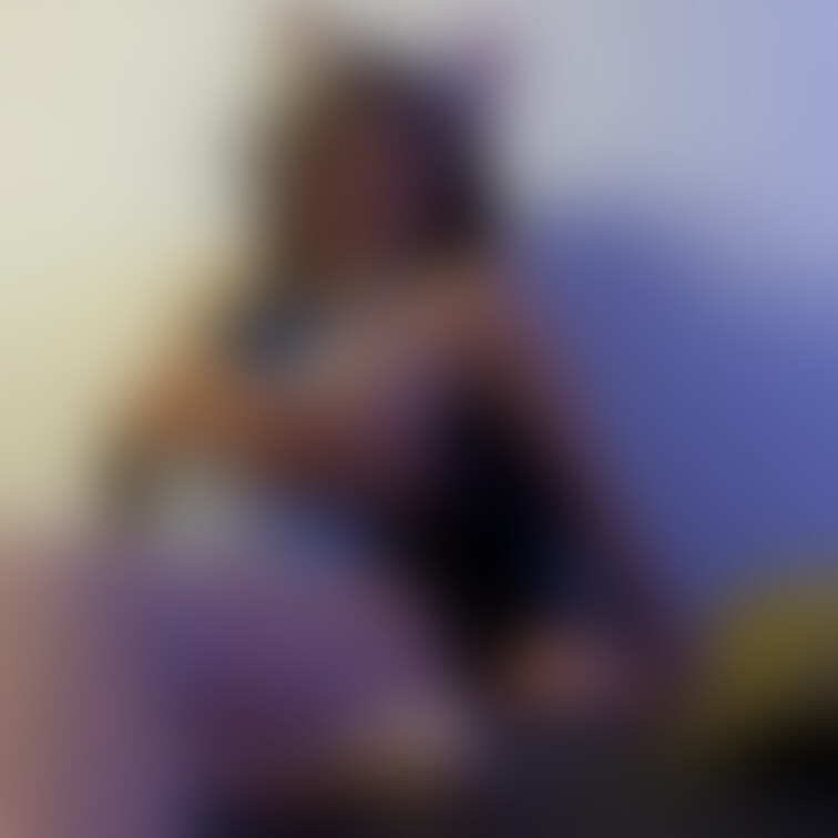 まみちゃんのおっぱい揉んでる時の画像です。
こんなに柔らかくてえっちな身体味わってると
我慢できなくなっちゃいます>