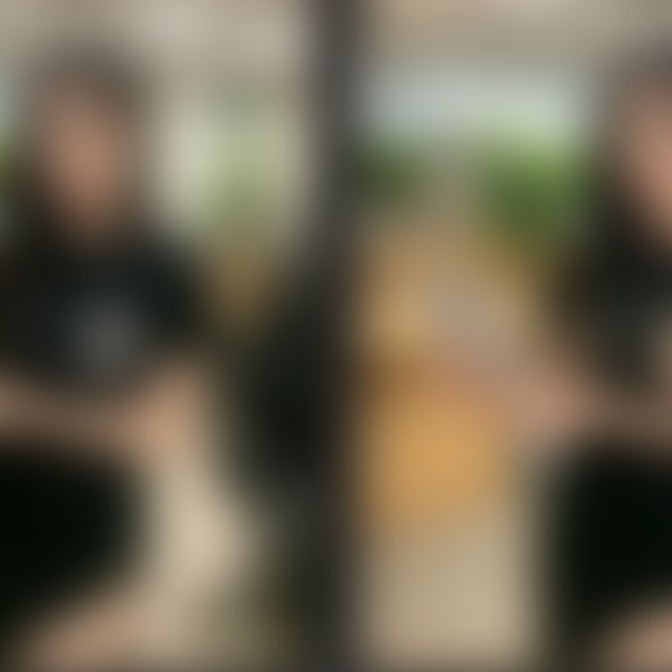 着衣と脱衣を並べた画像です。画像№550