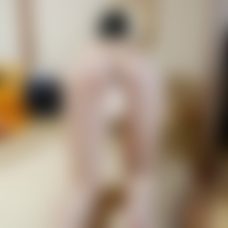 みずきさんのオフ会の時の一枚。みんなの前で一人だけ全裸でした。