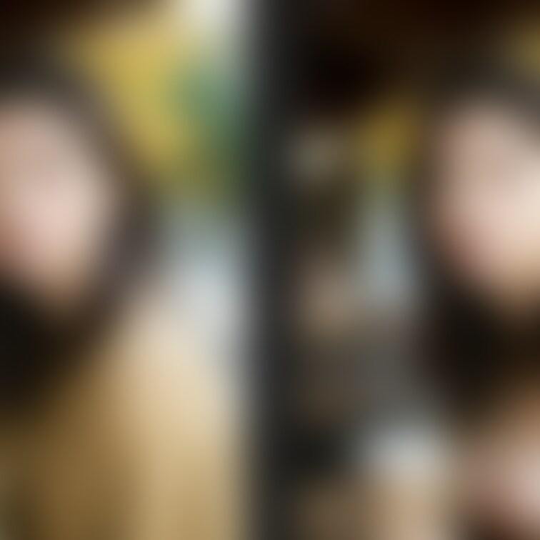着衣と脱衣を並べた画像です。画像№1056