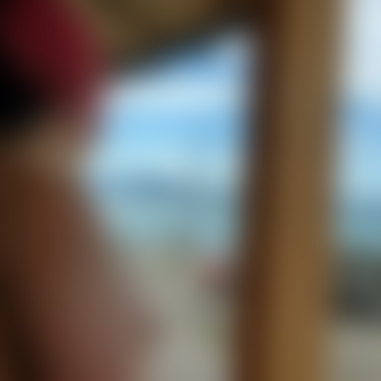 りほさん。和歌山混浴オフ会の時の一枚です。裸で外の景色を見る、爽やかな画像。