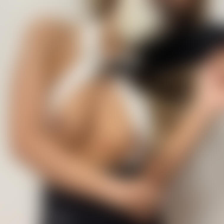 おはよん🖤
えちえちなコスプレじゃない?🥹
これ着たさちと何がしたい?🤭💕
