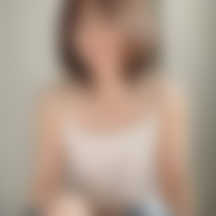 (*´ ˘ `*)ｳﾌﾌ♡。。。脱いじゃうよ♡