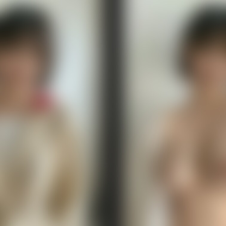 着衣と脱衣を並べた画像です。画像№963