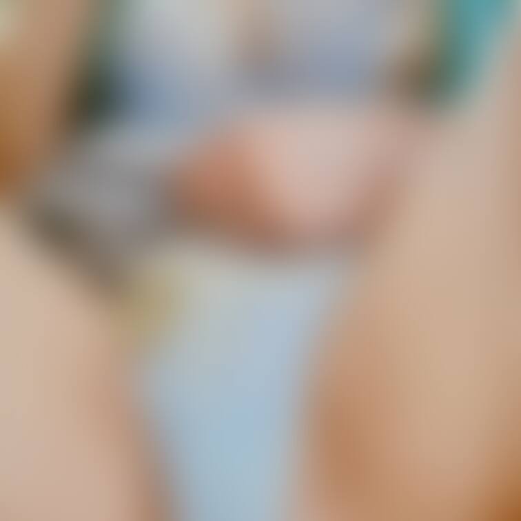 左のおぱいの方が大きいってよく分かる写真が撮れた〜😍
変な光も入っちゃったけど🥲

おはよー💕
やっとバタバタ落