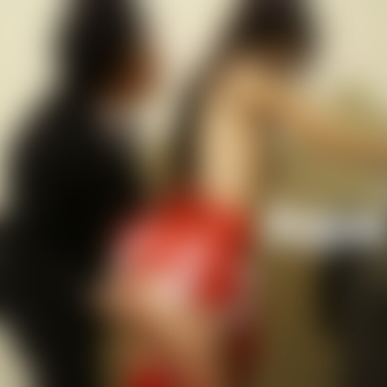 興奮してきた男性がアクアに、
「入れていいですか？」
小さく頷くアクア。
本当に通りすがりの人だったので、ゴムフェ