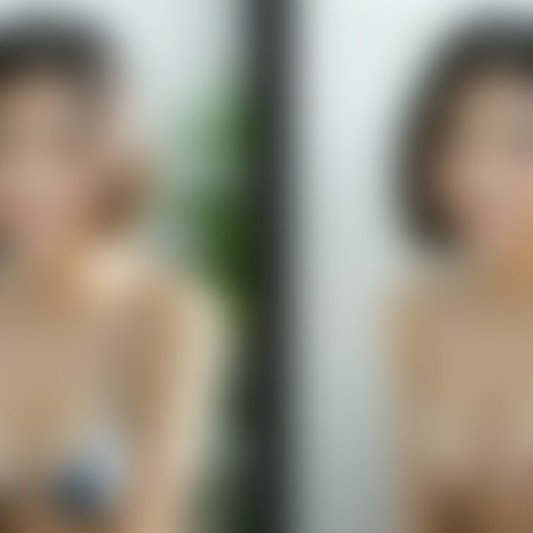着衣と脱衣を並べた画像です。画像№678