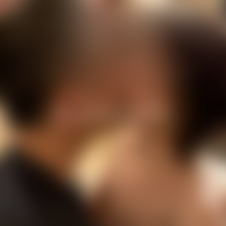 マッサージ編vol.4
フォロワーのSさんにオイルマッサージを施術していただきました。
キスを求められて主人の目を気