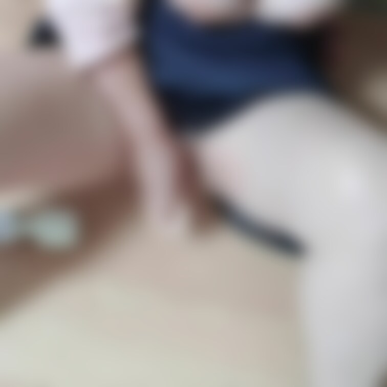 バイブでオナニー。奥まで入れて電マ使うと気持ちいいよね(///∇///)