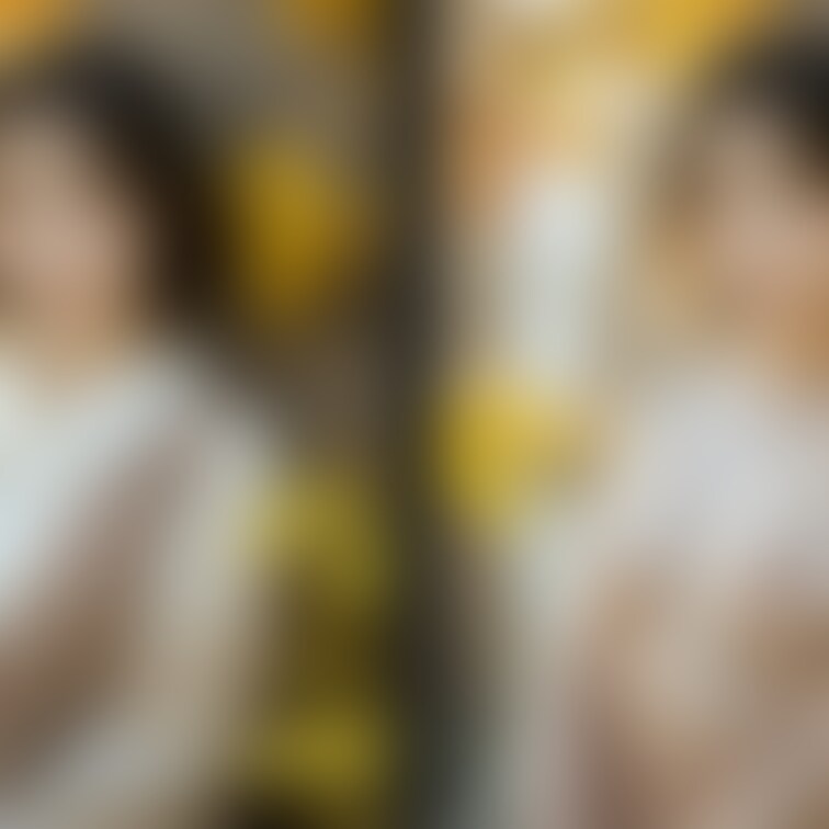 着衣と脱衣を並べた画像です。画像№1025