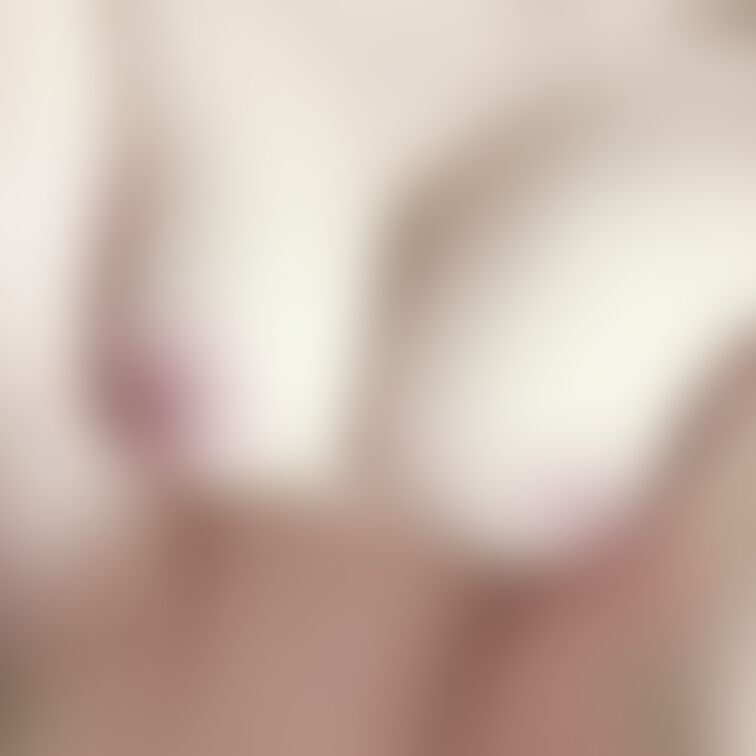 いっぱい触って舐めてくれる？