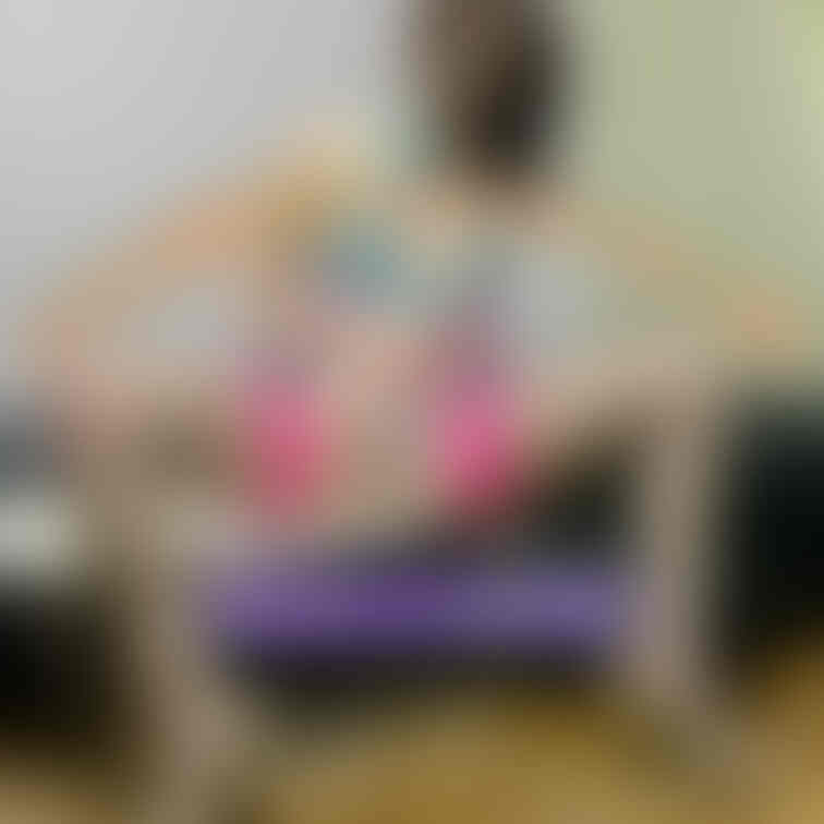 妻のプライベート画像☆

レースのＴバックの下はパイパン割れ目