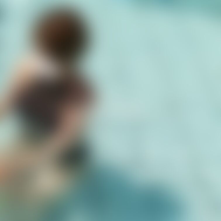 これがこう🥺
○○○と一緒にホテルプールへ!
明らかに他のパパに視○○○されてました。
ジャグジーでバレないように