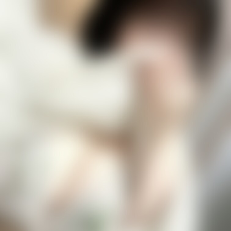 ロ〇リ巨乳の顔出しおっぱい