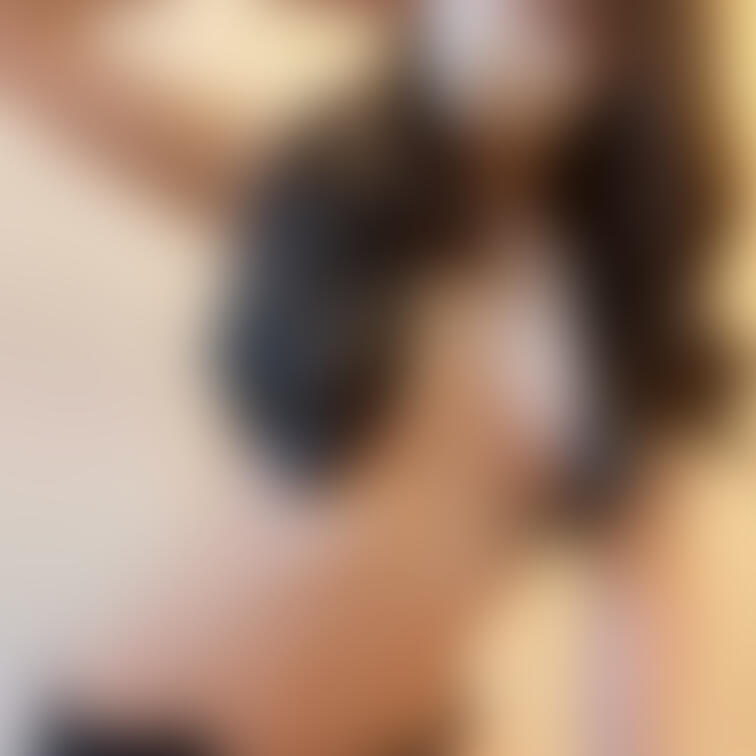 カラコン変えたら目がくりんくりん👀🩷
最近気抜いて好きなもの食べたりお○○○飲んでたらすぐにむちむちなるから大変🥲
