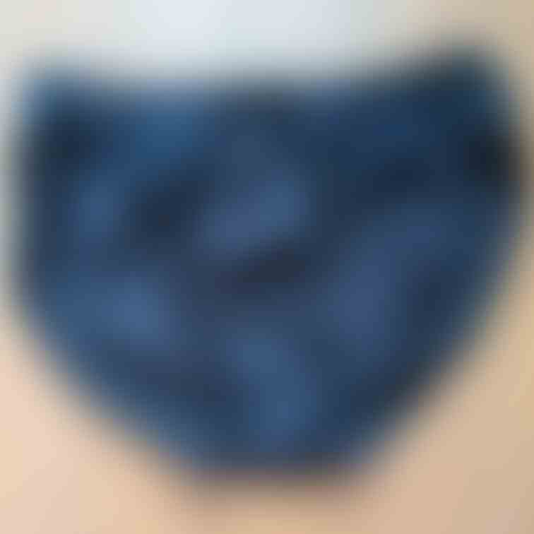 リナの昨日のパンツです。
今から洗濯します😁
黒のショーツなので汚れが目立ってます😣
ちょっと恥ずかしい😊