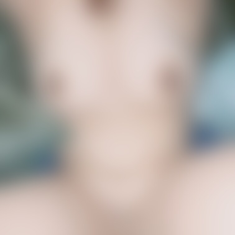⭐️過去動画切り抜き⭐️
お腹に精子ぶっかけ🎶
画像で見るのもエッチですよね🥰