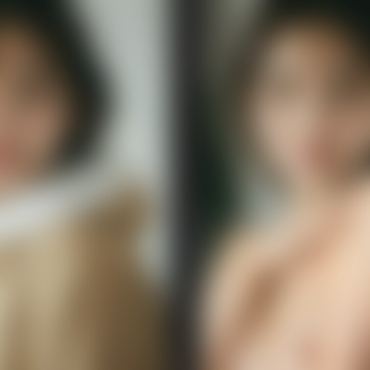 着衣と脱衣を並べた画像です。画像№1217
