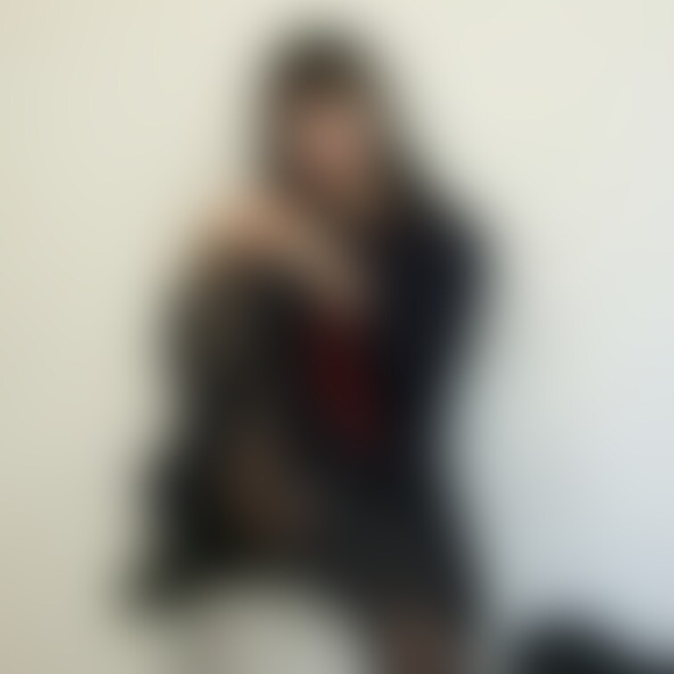 こんなに足を広げたことがないから恥ずかしい💚
もっと近くで見てほしいな
