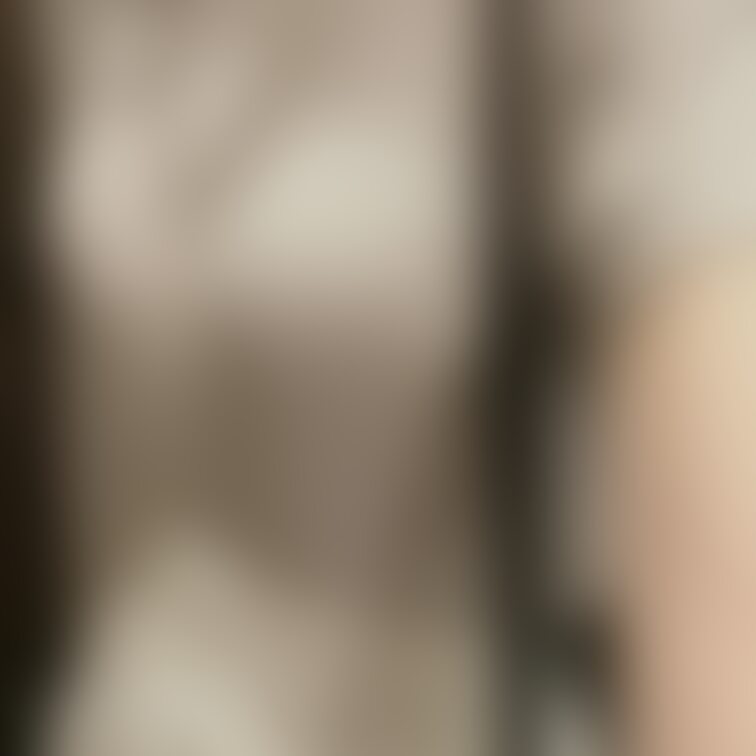 これがこう...!
普段女子大生してるえりなの服の下はこうなってます♥
興奮してくれますか、、？