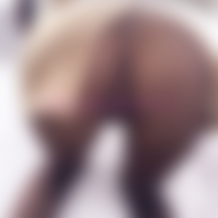保護者会でも注目の的の奥さんです🥰🫶
誘ってくださいますか？