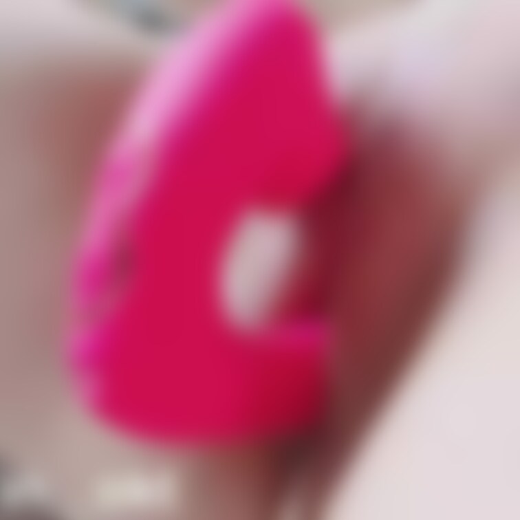 イッた直後のおまんこの様子🦪💗おもちゃ締め付けて離さない膣圧MAX🔥のかりんまん🙈太陽に照らされてテリテリぬるぬるでっす