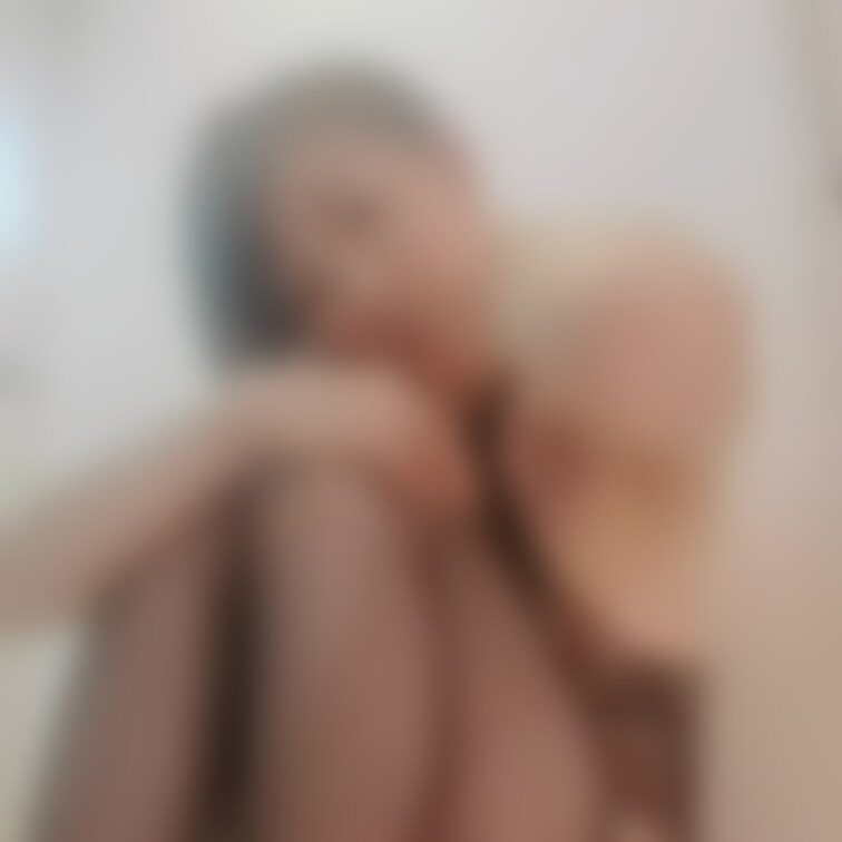 網タイツ姿で
ちょっとSっぽく😁

脚と足裏見せてみた😊

脚フェチさんに届け〜🦵


Twitterは