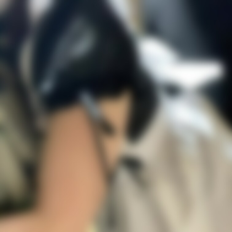 夫婦で立ちハグしてるところ、単独さんのバックからの突き上げ。妻を通して振動が女の人は大変だと実感します
#寝取り
#