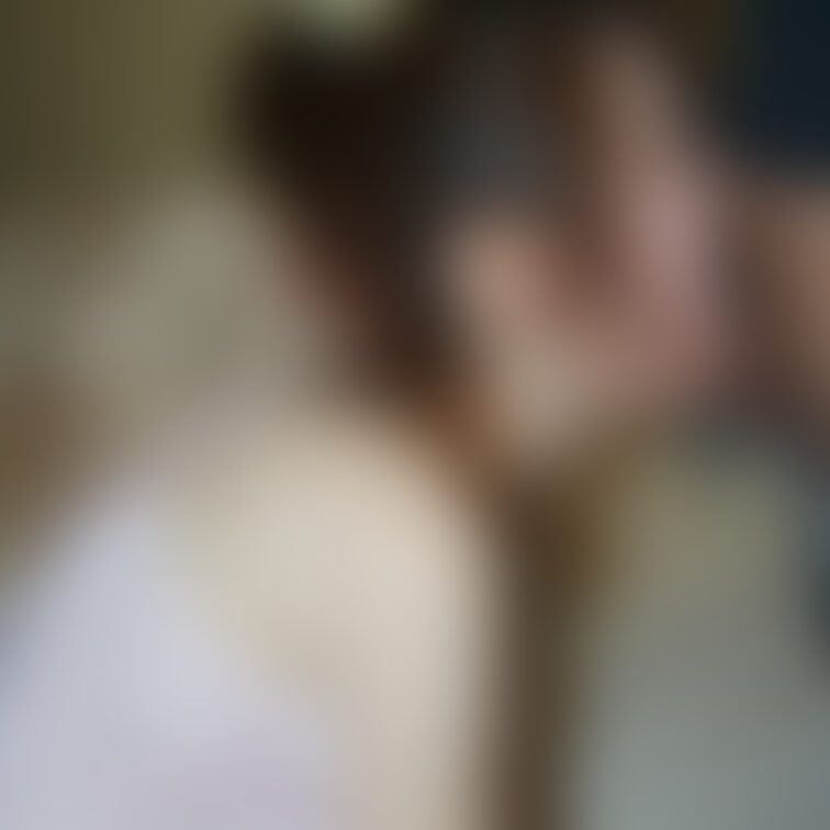 【サテンスリップと直穿きストッキングで誘惑…④】

小さなお口で咥え込み唾液まじりに激しい舌の動き！！
気持ち良過