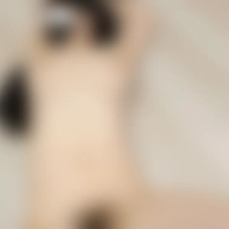 みずきのヌード画像。ハメ撮り風です。頼めばこういう撮影もさせてもらえるようになりました。ちなみに撮影者も全裸です。

