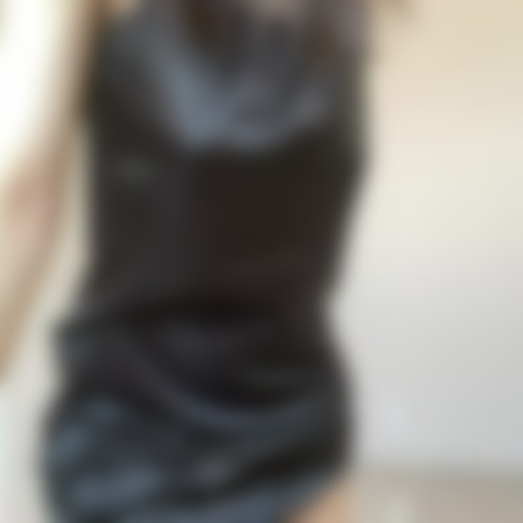 リクエストいただきました、ノーパンパンストです。
悩殺奥さまの誘惑に勝てますか？💕