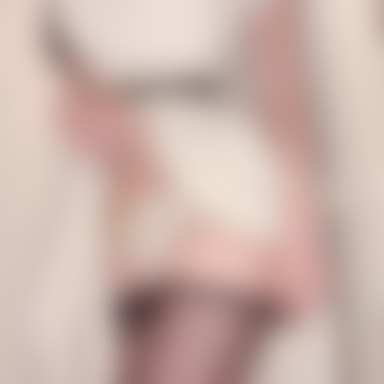 一緒にお風呂♡その1
脱ぐとこ見られるの恥ずかしいよ🥺
最後の5枚目でやっと覗かれてることに気づきました♡照