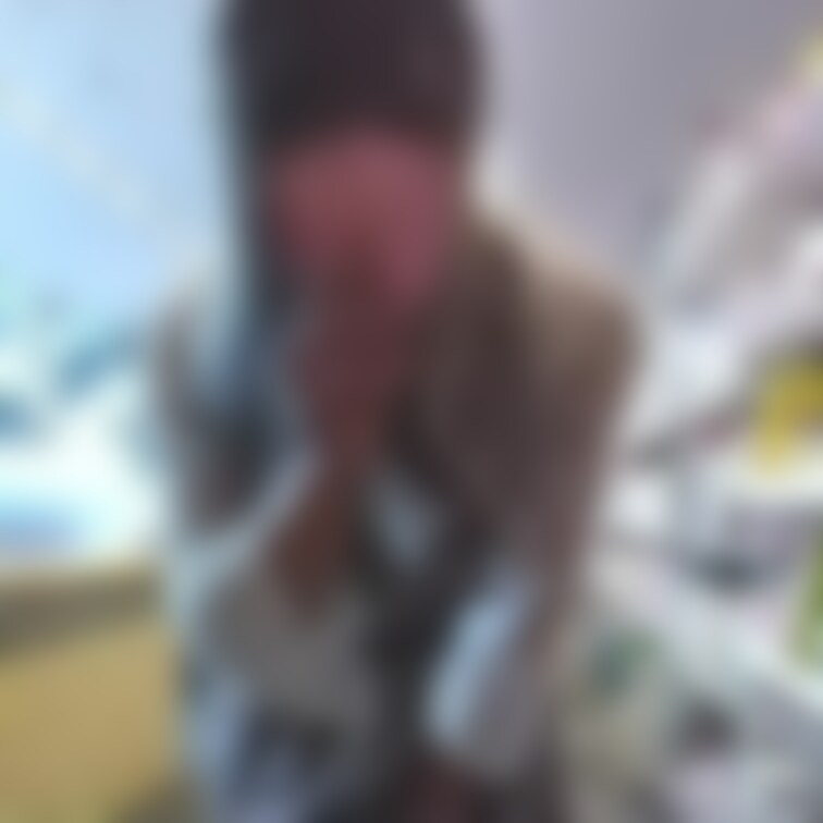 すぐそばにおじさんいるのに♥️わたしのことチラチラ見てたから、絶対気付いてるハズ💦