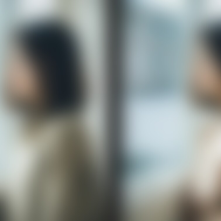 着衣と脱衣を並べた画像です。画像№1211