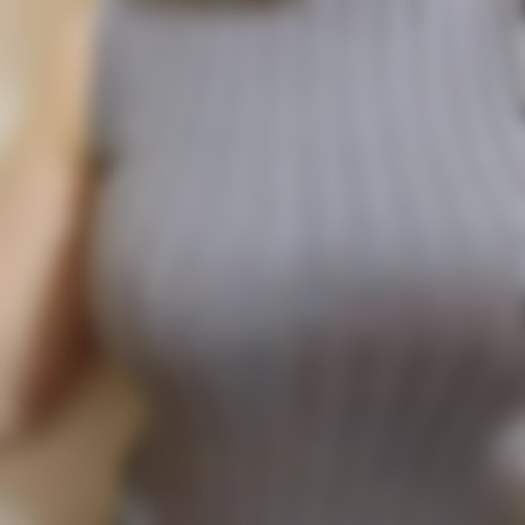 服の上からもさわって欲しいな🐯