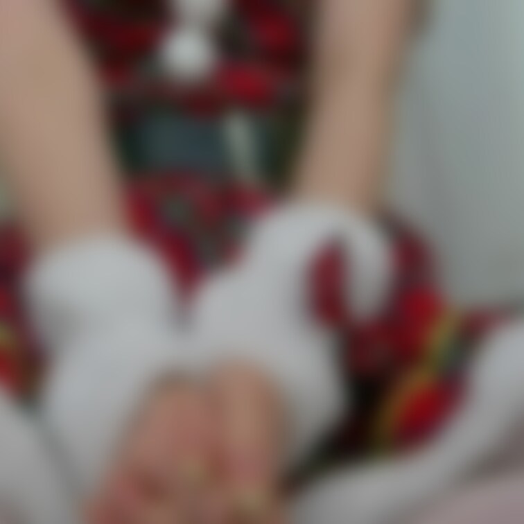 のあちゃんのおま〇こみながらオナニーした動画です…♥
見えてるかもって不安な位透けてる私のおま〇こも観てしこってくださ